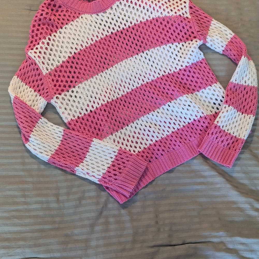 Cozy Pink and White Textured Crew Neck Sweater